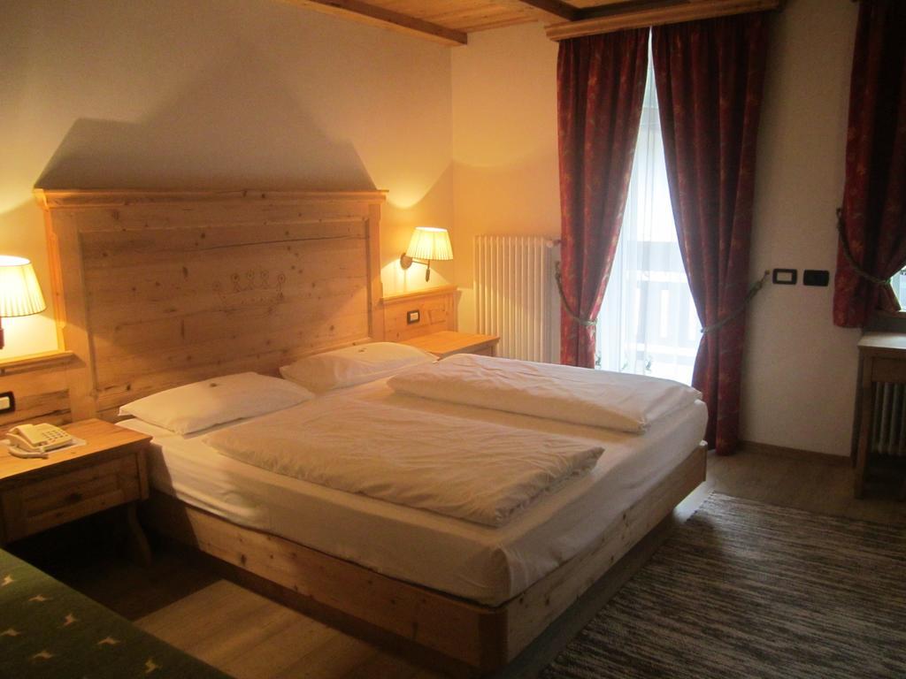 Hotel Corona Krone Сельва-ди-Валь-Гардена Номер фото