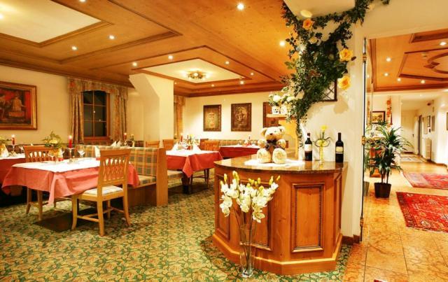 Hotel Corona Krone Сельва-ди-Валь-Гардена Экстерьер фото